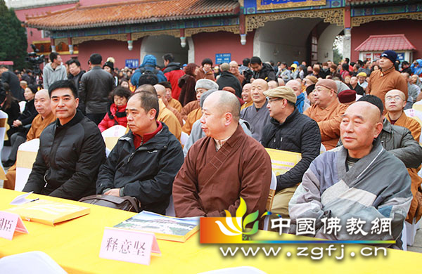 ����11��16�����磬������ʡ�ڽ̾֡�ʡ���Э�ᣬ��ɽ���ڽ̾֡��з��Э�Ṳͬ���������ʡ��̻������ʶ�ƹ����߰�ɽ���Է����Ϊ����½�����ʽ�ڰ�ɽ�����¡�ؾ��С�ʡ�ڽ̾־ֳ���ܣ����˴�ί�ḱ����ţС�ã����г���۷�������Э����ϯ����ίͳս������������������Э����ϯ�������Լ�ʡ�з�̽���ʿ�μ�����ʽ��