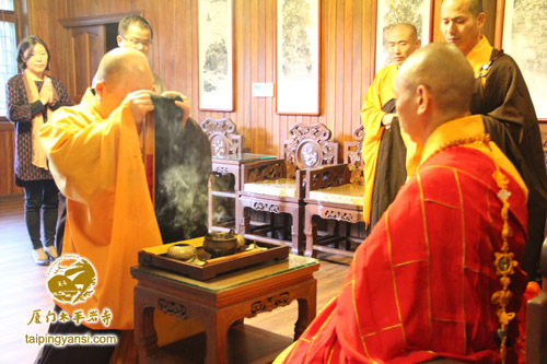 ���ŷ������