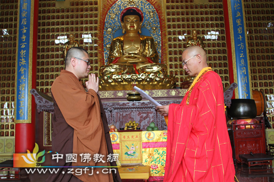 ���������¾��н��İ�����ʽ