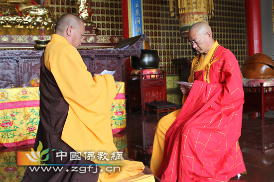 ���������¾��н��İ�����ʽ